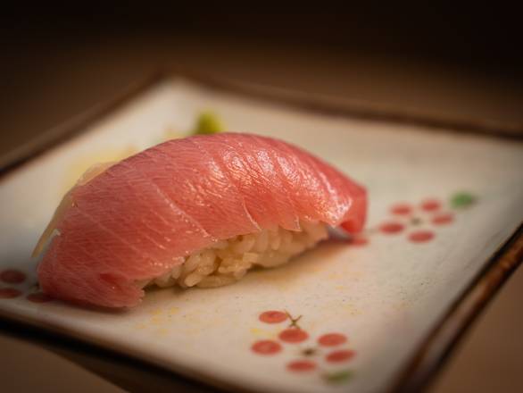 Chu-Toro Nigiri 藍鰭金槍中腹壽司